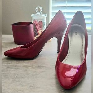 Red patent leather pumps size 7.5"